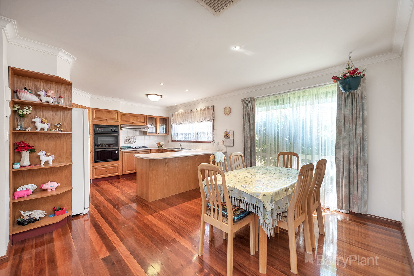 27 Murdoch Avenue, Narre Warren, VIC 3805, Narre Warren - Thumbnail 5