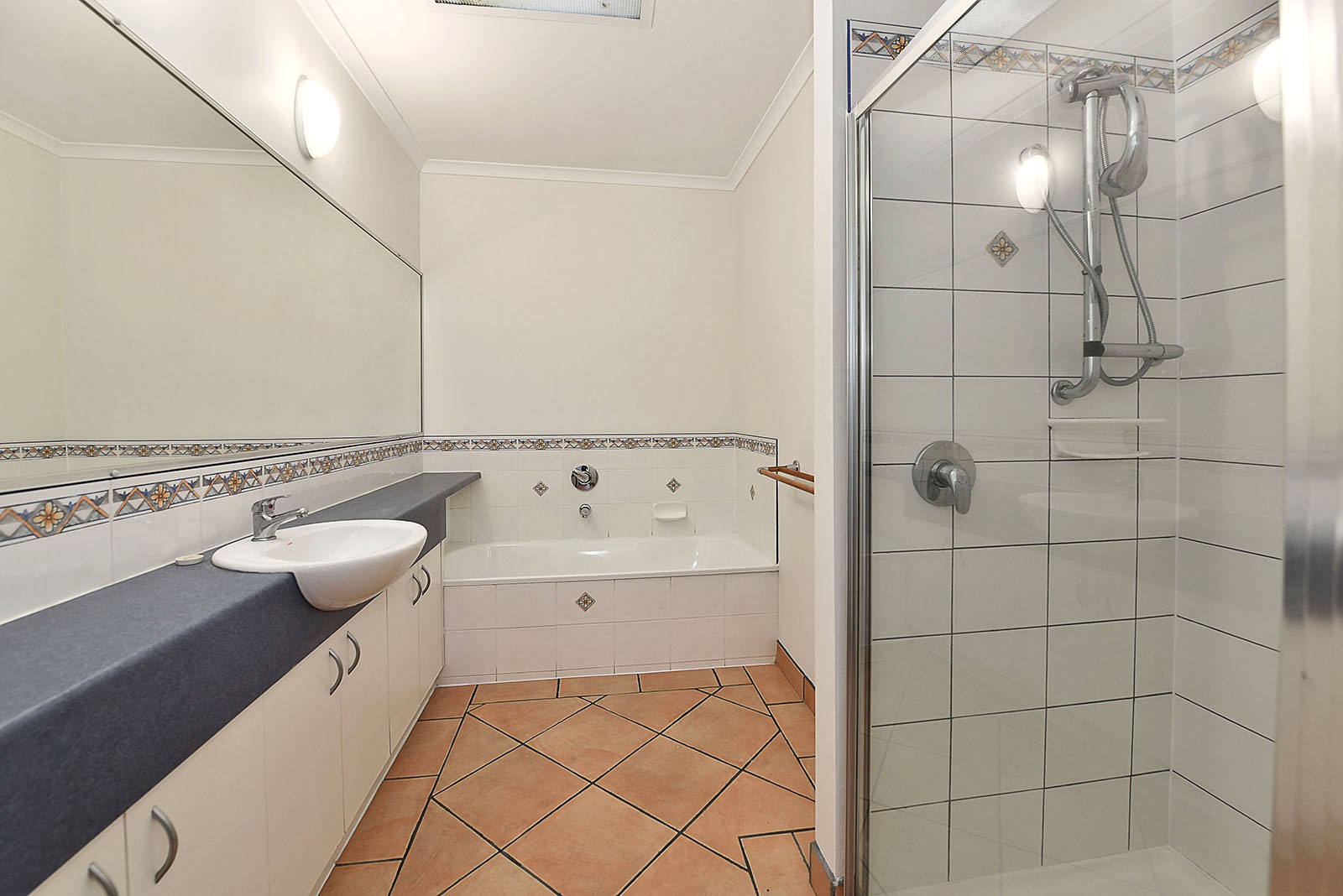 27 Newton Street, Kensington, VIC 3031, Kensington - Thumbnail 5