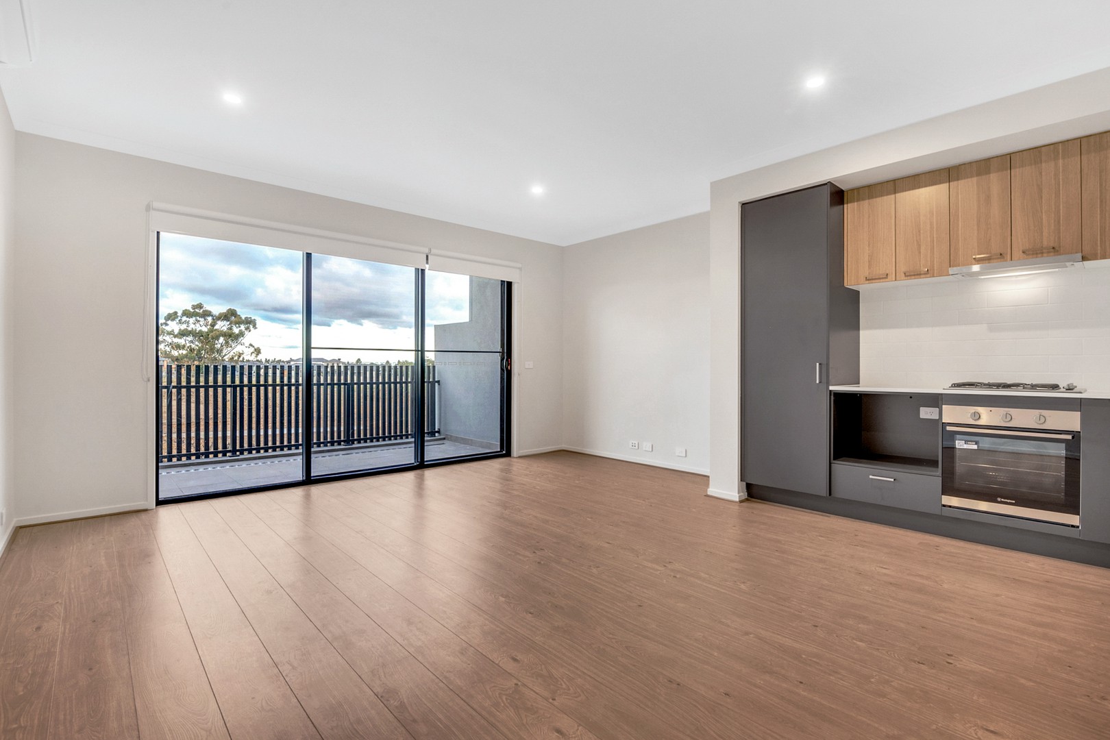 27 Ometepe Walk, Craigieburn, VIC 3064, Craigieburn - Thumbnail 3