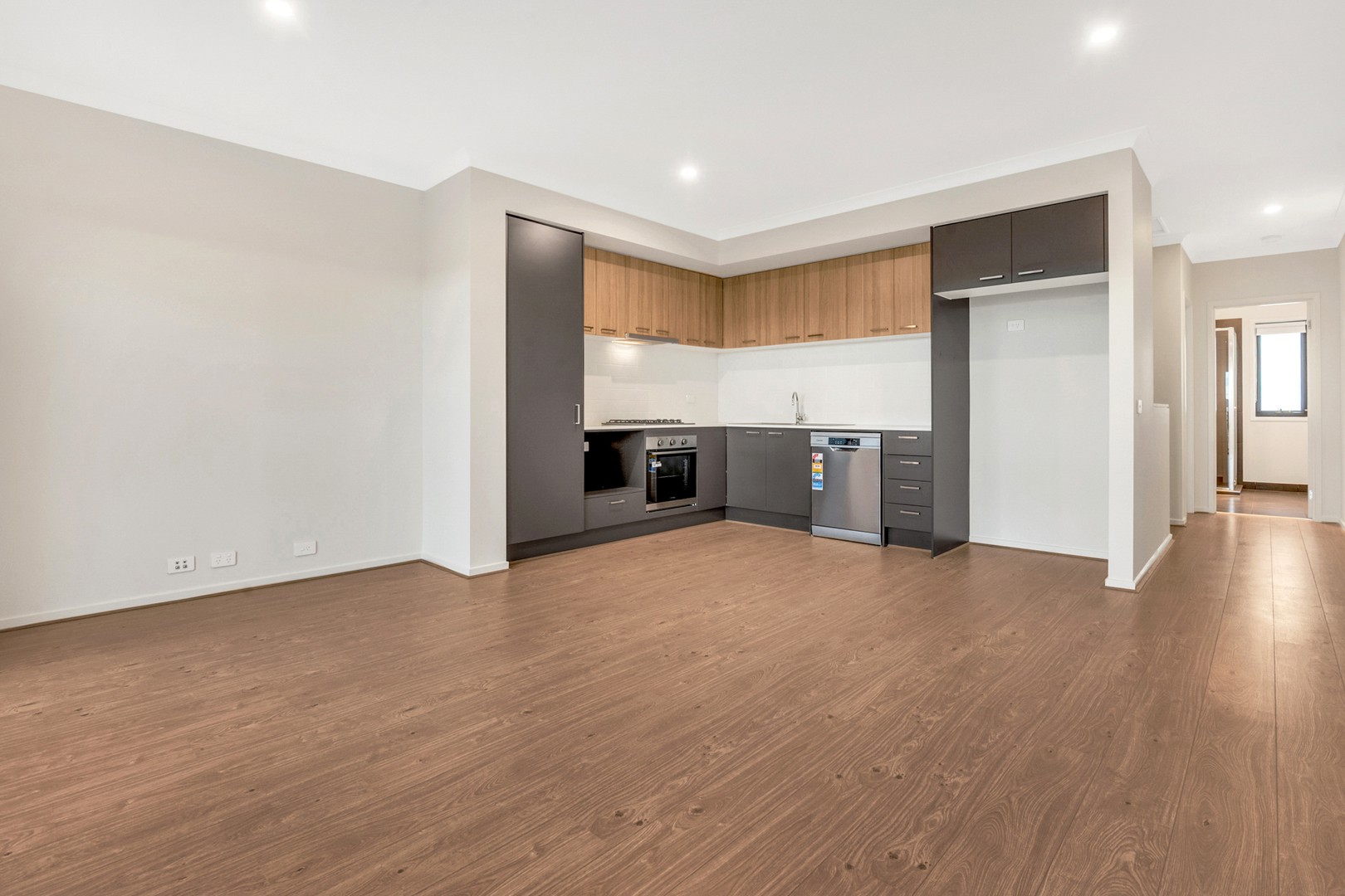 27 Ometepe Walk, Craigieburn, VIC 3064, Craigieburn - Thumbnail 4