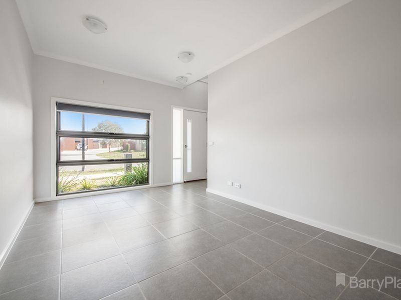 27 Onyx Crescent, Officer, VIC 3809, Officer - Thumbnail 4