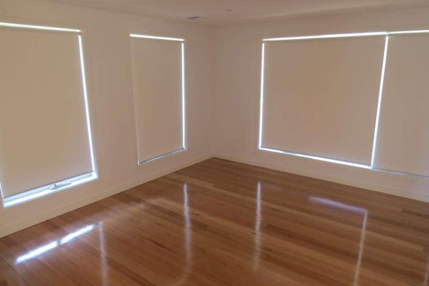 27 Parklands Avenue, Briar Hill, VIC 3088 - Thumbnail 2 - 16/05/2022