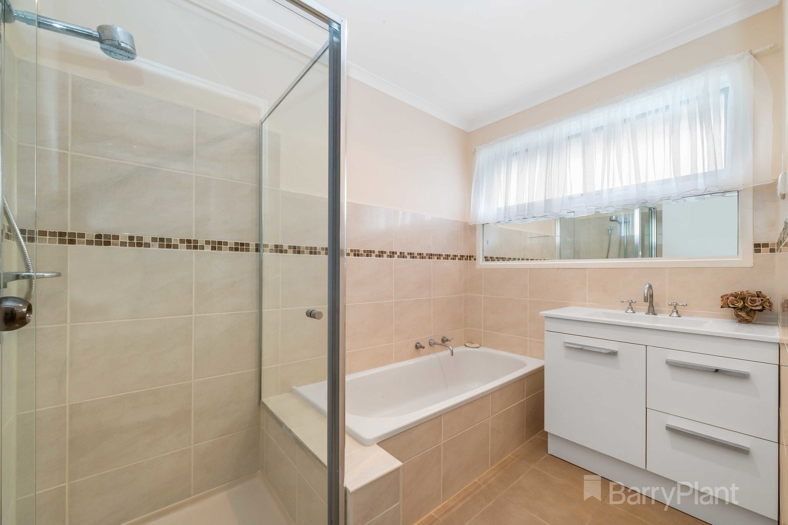 27 Quarbing Street, Werribee, VIC 3030, Werribee - Thumbnail 8