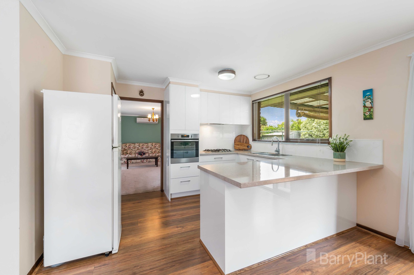 27 Quarbing  Street, Werribee, VIC 3030, Werribee - Thumbnail 2