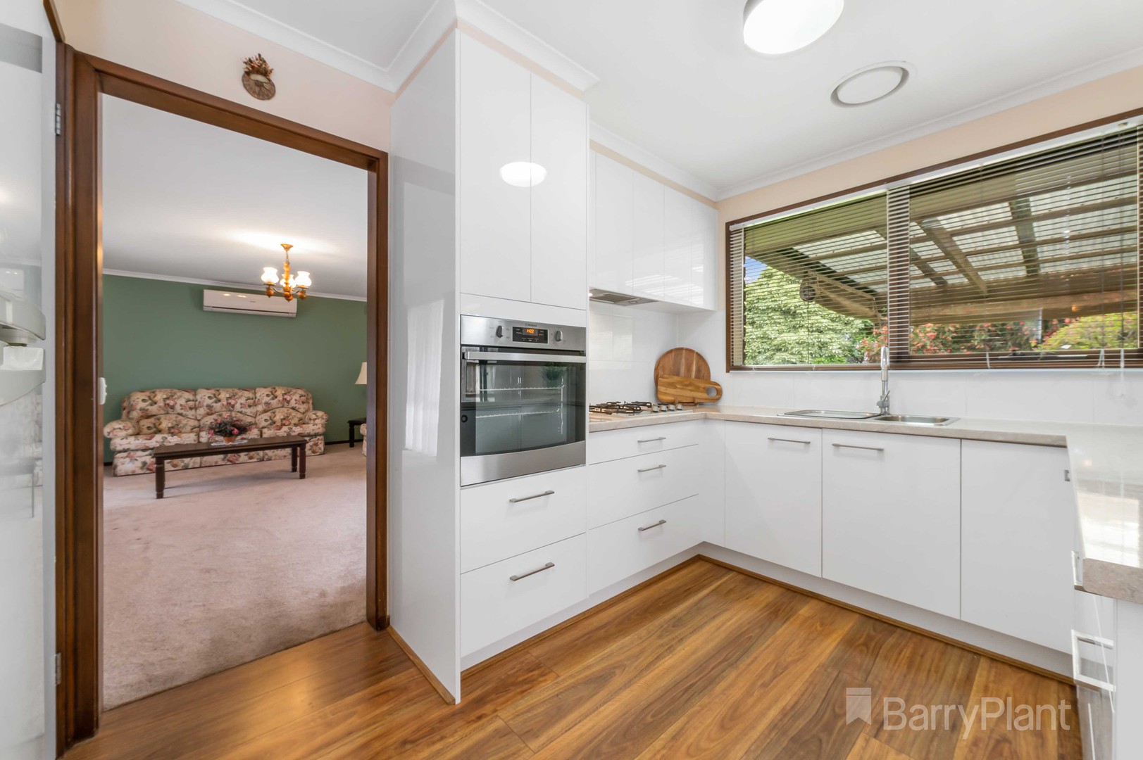 27 Quarbing  Street, Werribee, VIC 3030, Werribee - Thumbnail 5