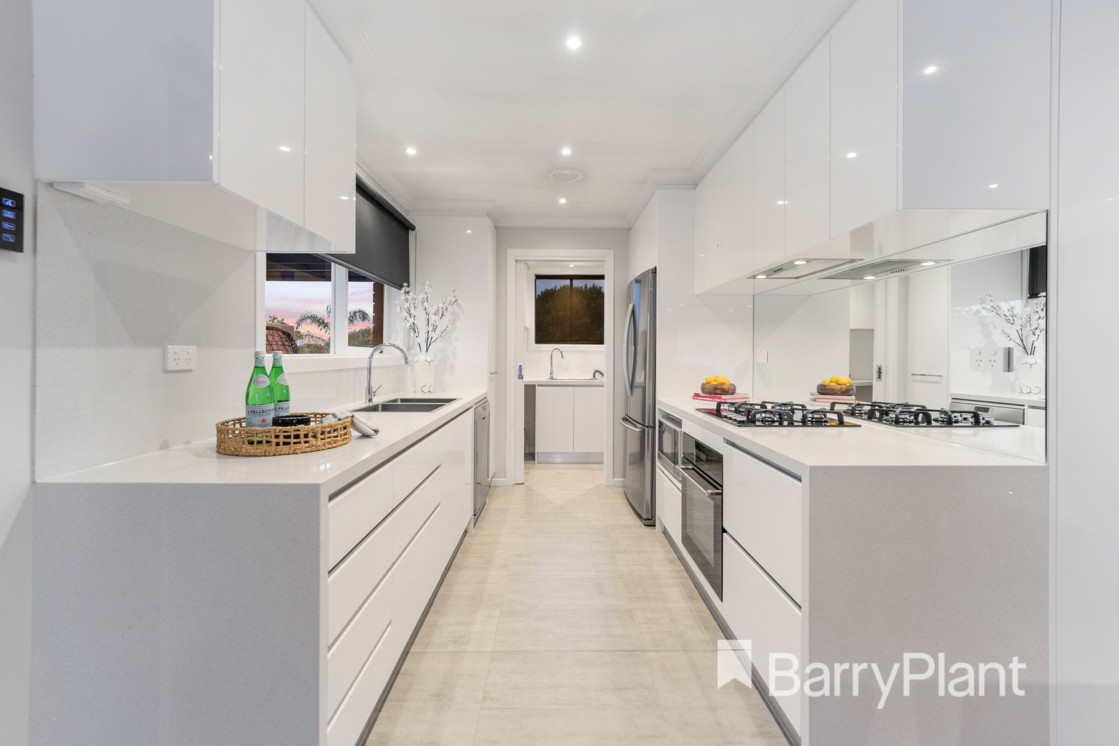 27 Ralph AvenueSt Albans, VIC 3021, St Albans - Thumbnail 3