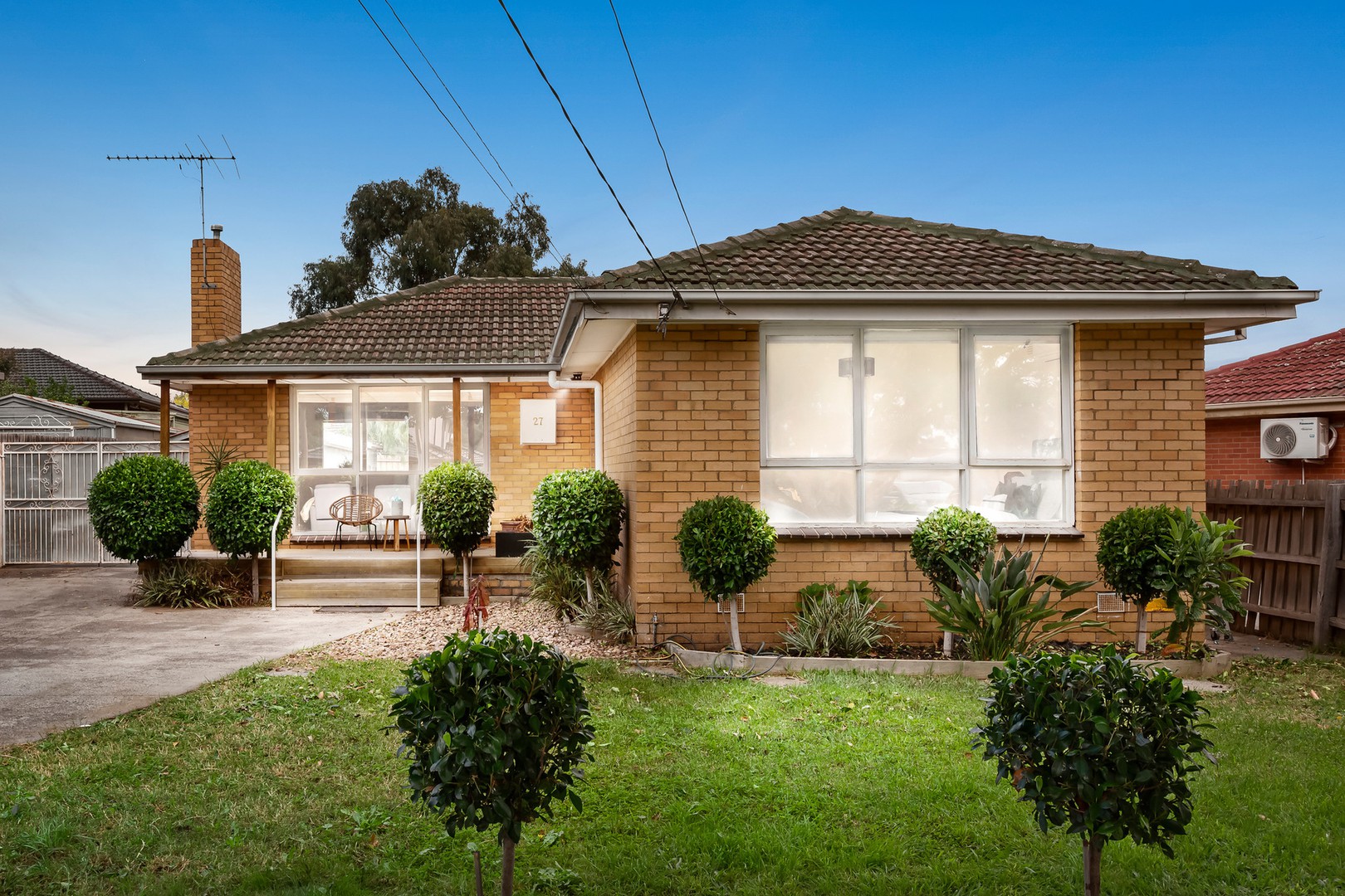 27 Somerlayton Crescent, Fawkner, VIC 3060