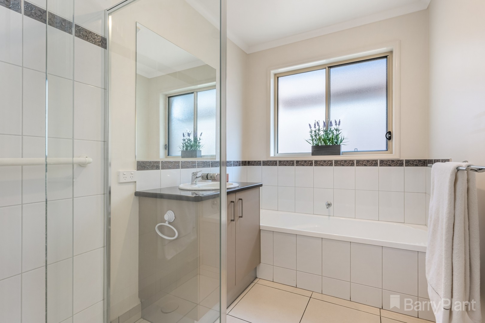 27 Sovereign Gardens, Kangaroo Flat, VIC 3555, Kangaroo Flat - Thumbnail 6