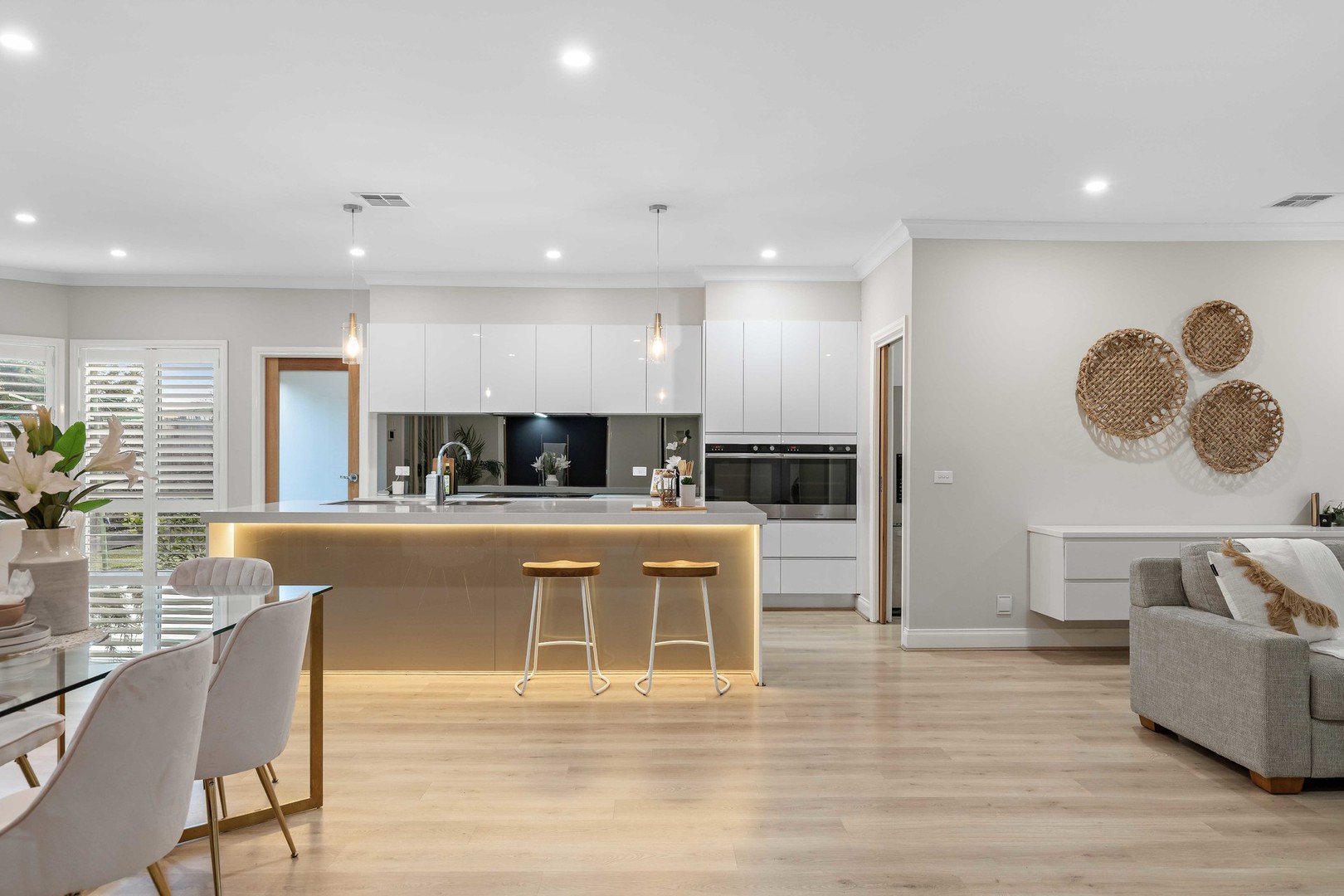 27 Sovereign Way, Hillside, VIC 3037, Hillside - Thumbnail 2