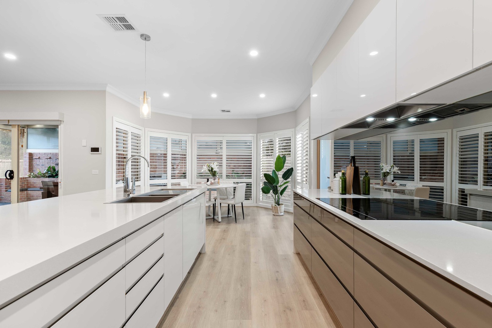 27 Sovereign Way, Hillside, VIC 3037, Hillside - Thumbnail 3