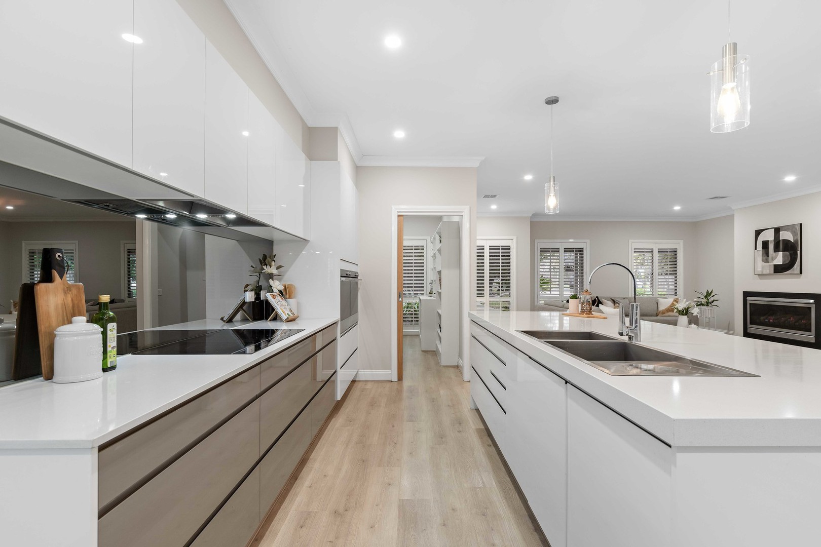 27 Sovereign Way, Hillside, VIC 3037, Hillside - Thumbnail 4