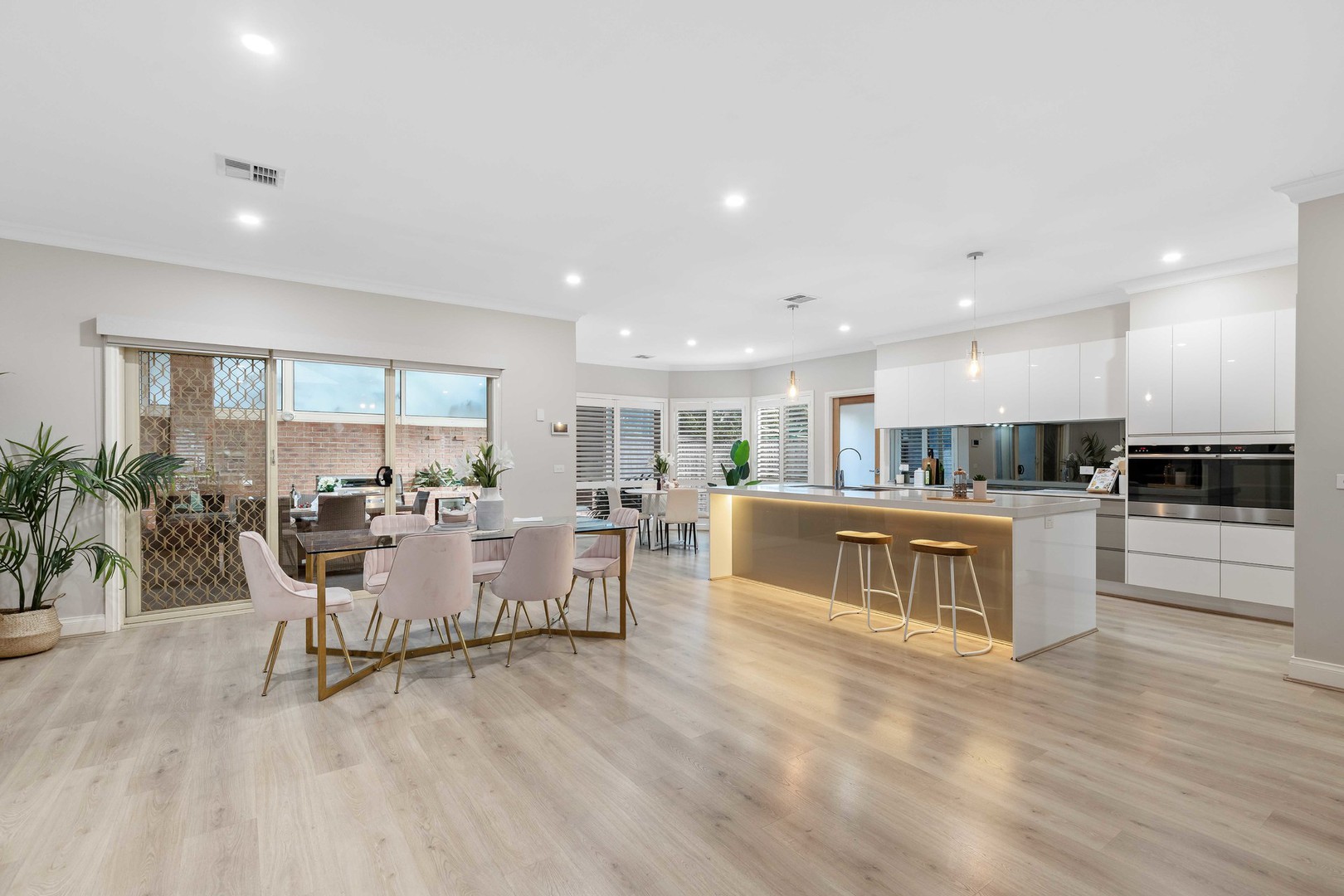 27 Sovereign Way, Hillside, VIC 3037, Hillside - Thumbnail 6