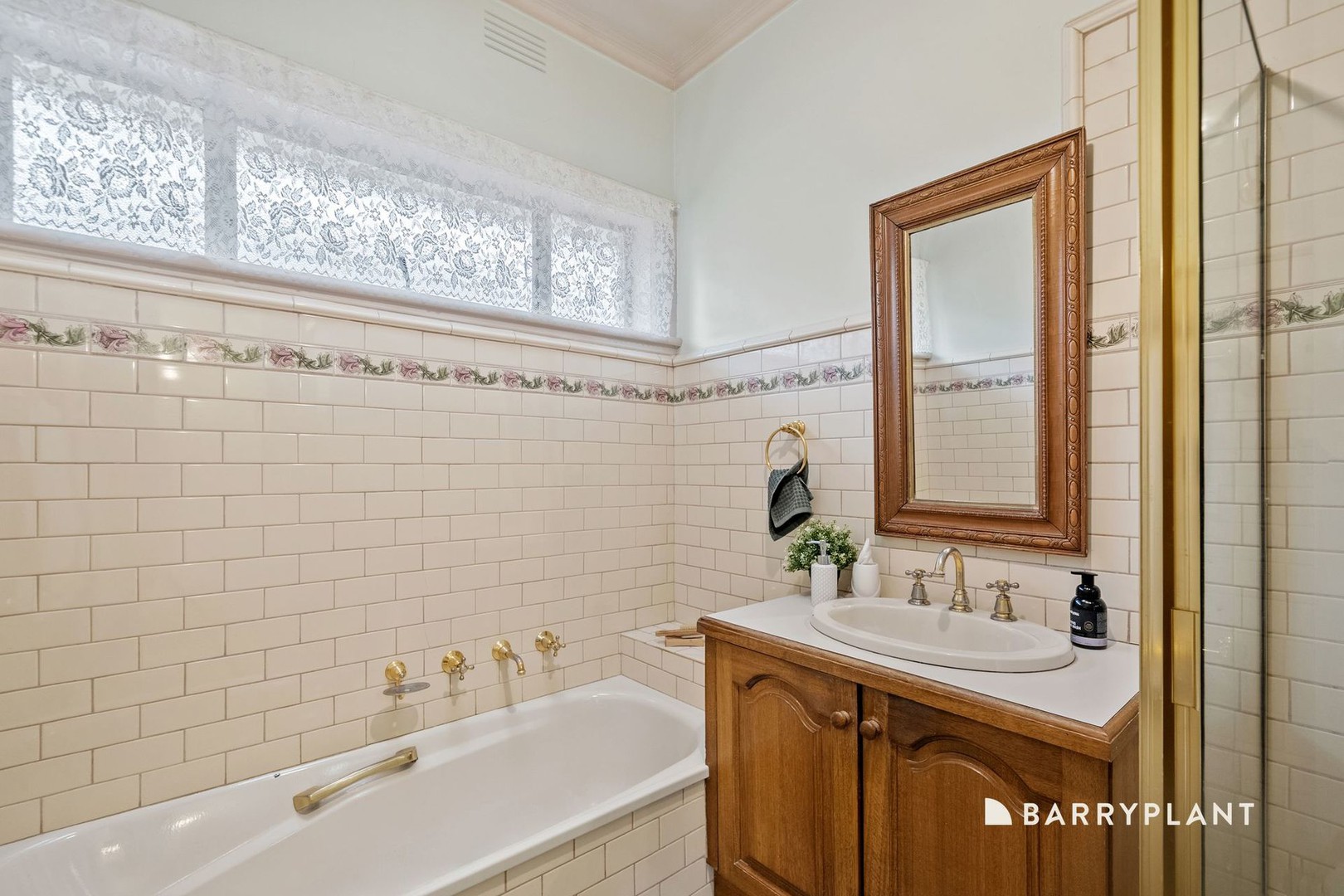 27 St Vigeons Road, Reservoir, VIC 3073, Reservoir - Thumbnail 8