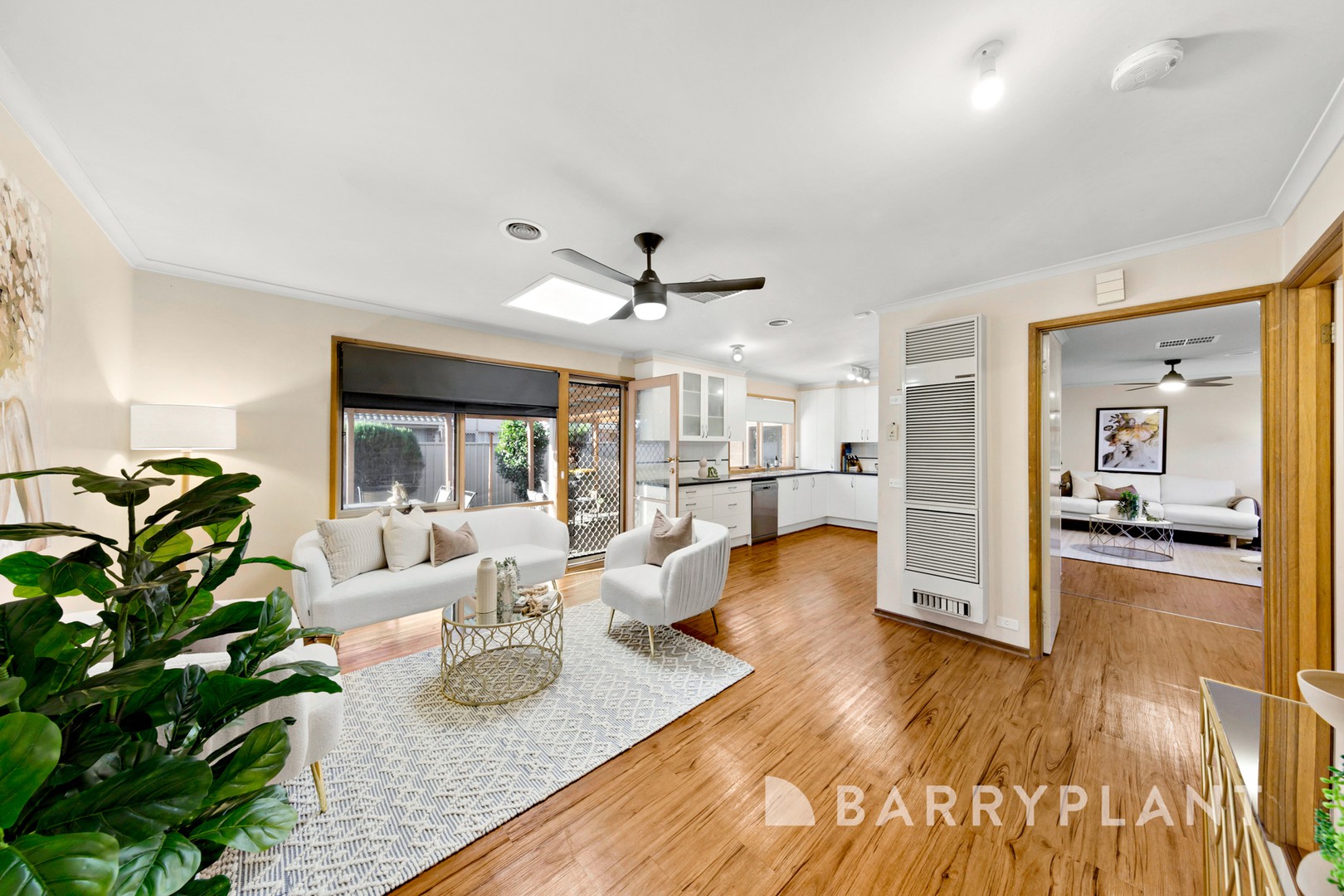 27 Stagecoach Crescent, Sydenham, VIC 3037, Sydenham - Thumbnail 4