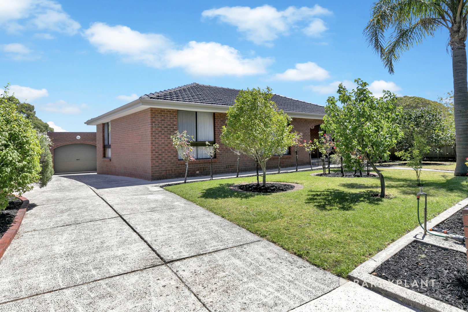 27 Statesman Crescent, Mill Park, VIC 3082, Mill Park - Thumbnail 2