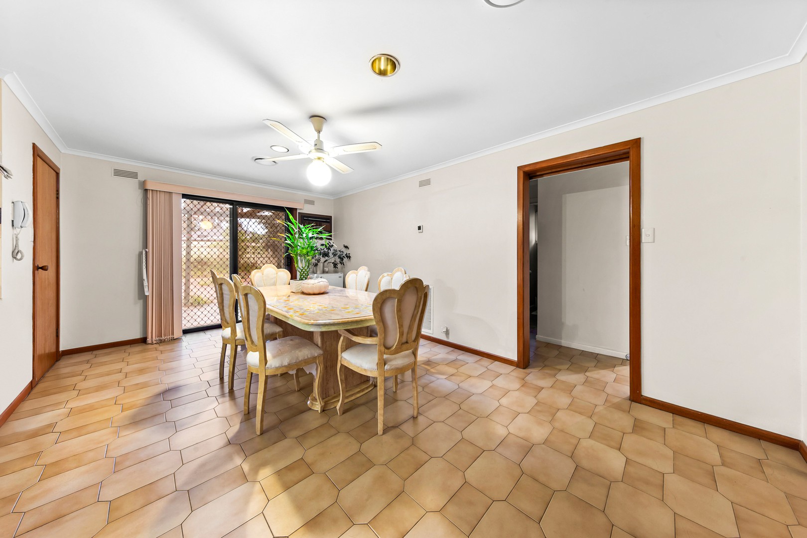 27 Stenson Road, Kealba, VIC 3021, Kealba - Thumbnail 6