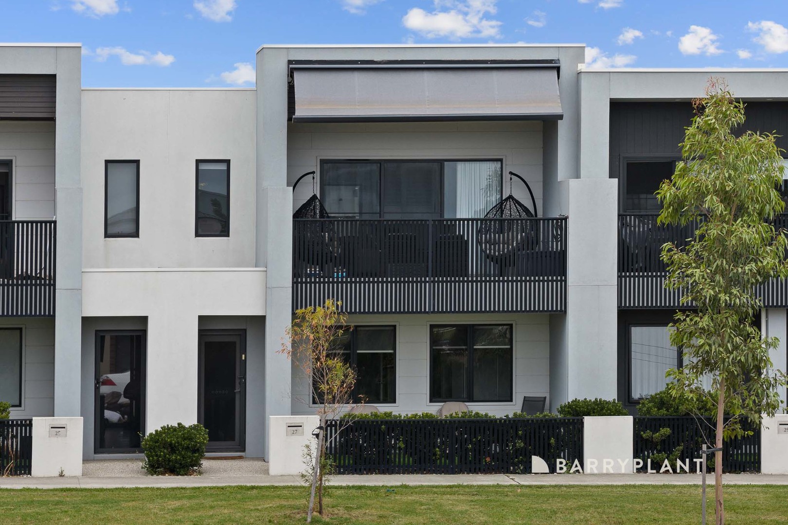 27 Tagore Walk, Officer, VIC 3809 - Thumbnail 2 - 27/02/2026