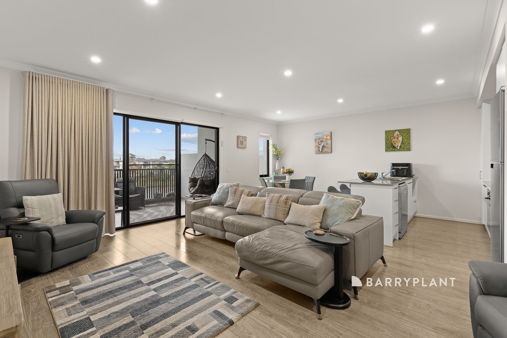 27 Tagore Walk, Officer, VIC 3809, Officer - Thumbnail 4
