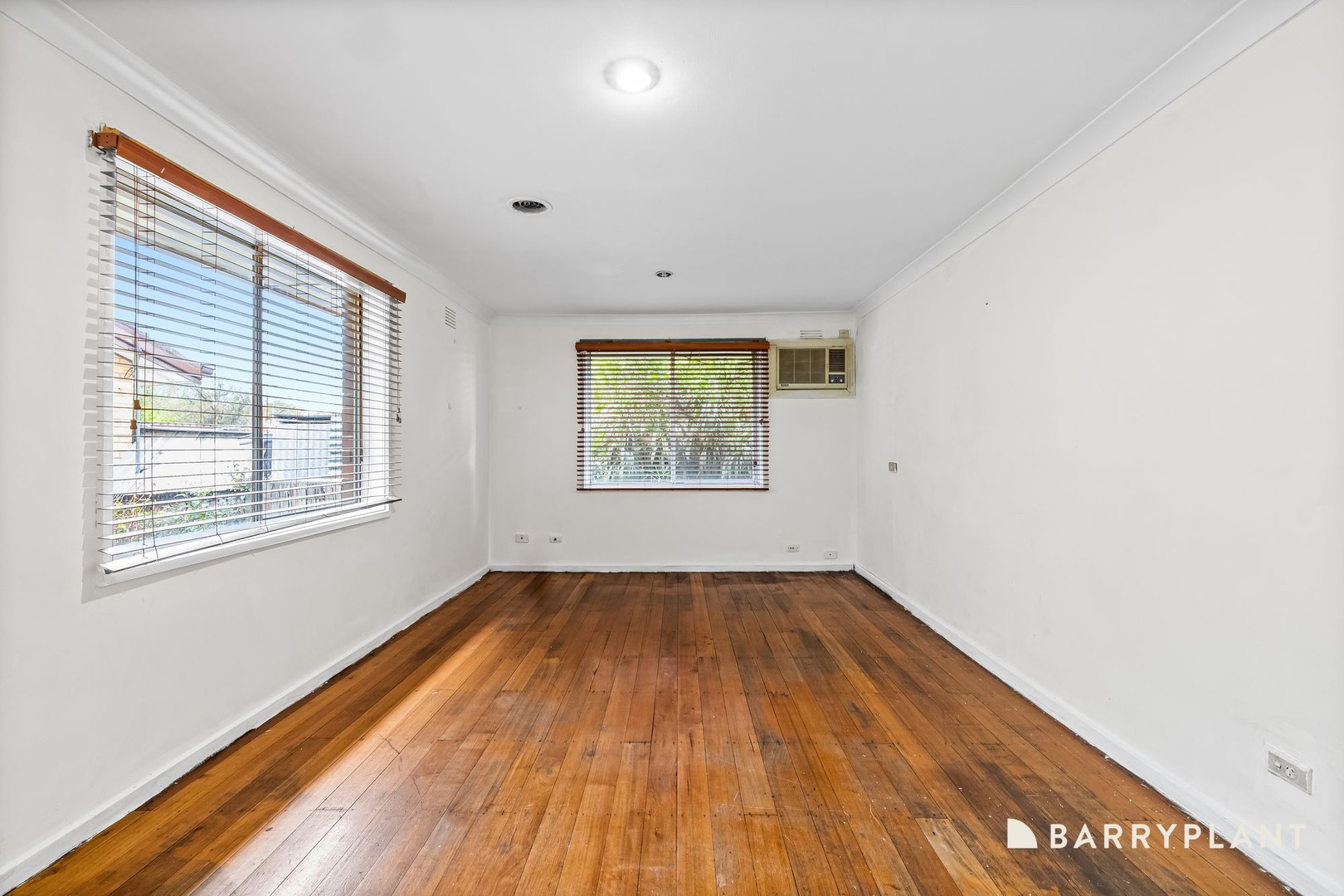 27 Talintyre Road, Sunshine West, VIC 3020, Sunshine West - Thumbnail 2
