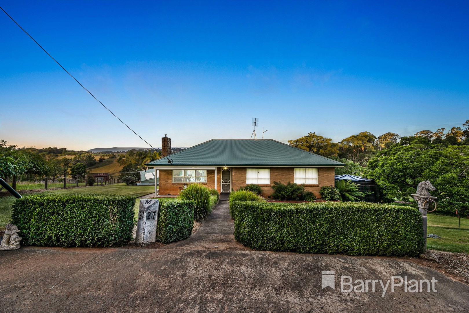 27 The Wridgeway, Mount Evelyn, VIC 3796, Mount Evelyn - Thumbnail 2