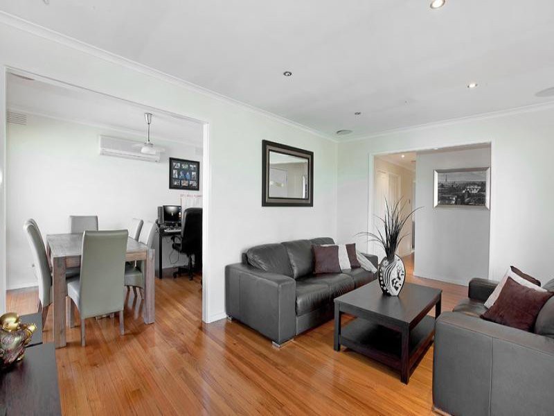 27 Valkyrie Crescent, Ringwood, VIC 3134 - Thumbnail 2 - 24/02/2025