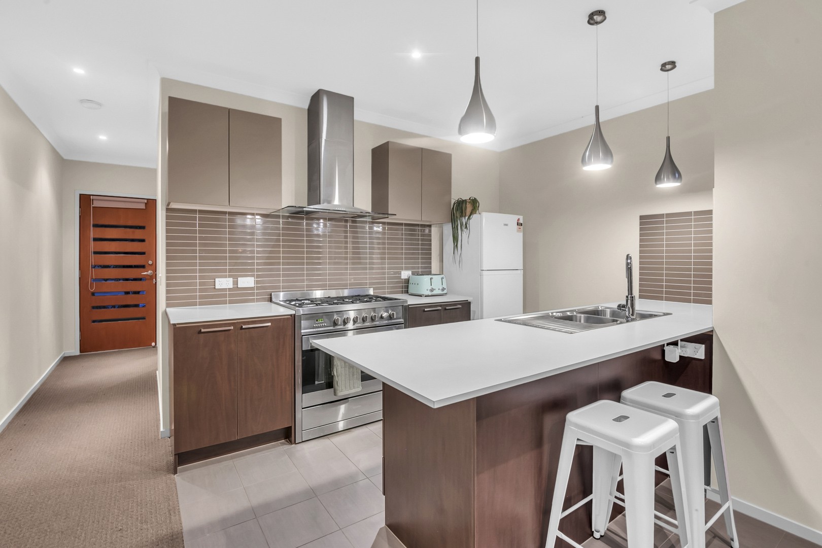 27 Viewside Crescent Craigieburn Vic undefined, Craigieburn - Thumbnail 2