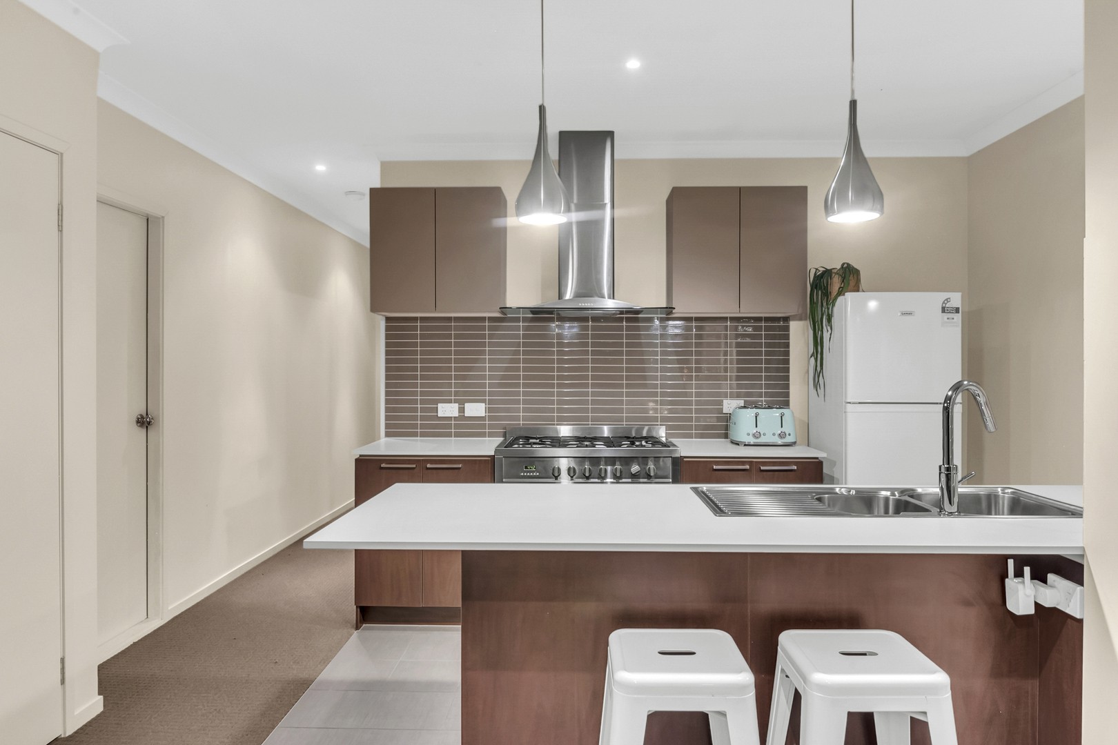 27 Viewside Crescent Craigieburn Vic undefined, Craigieburn - Thumbnail 3