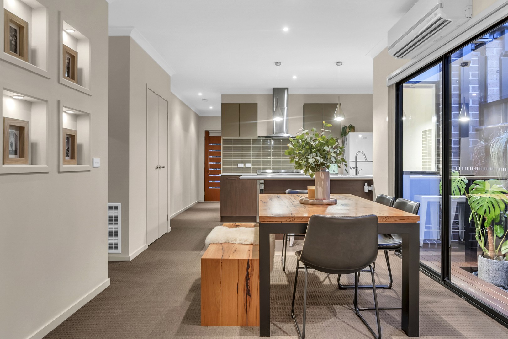 27 Viewside Crescent Craigieburn Vic undefined, Craigieburn - Thumbnail 4