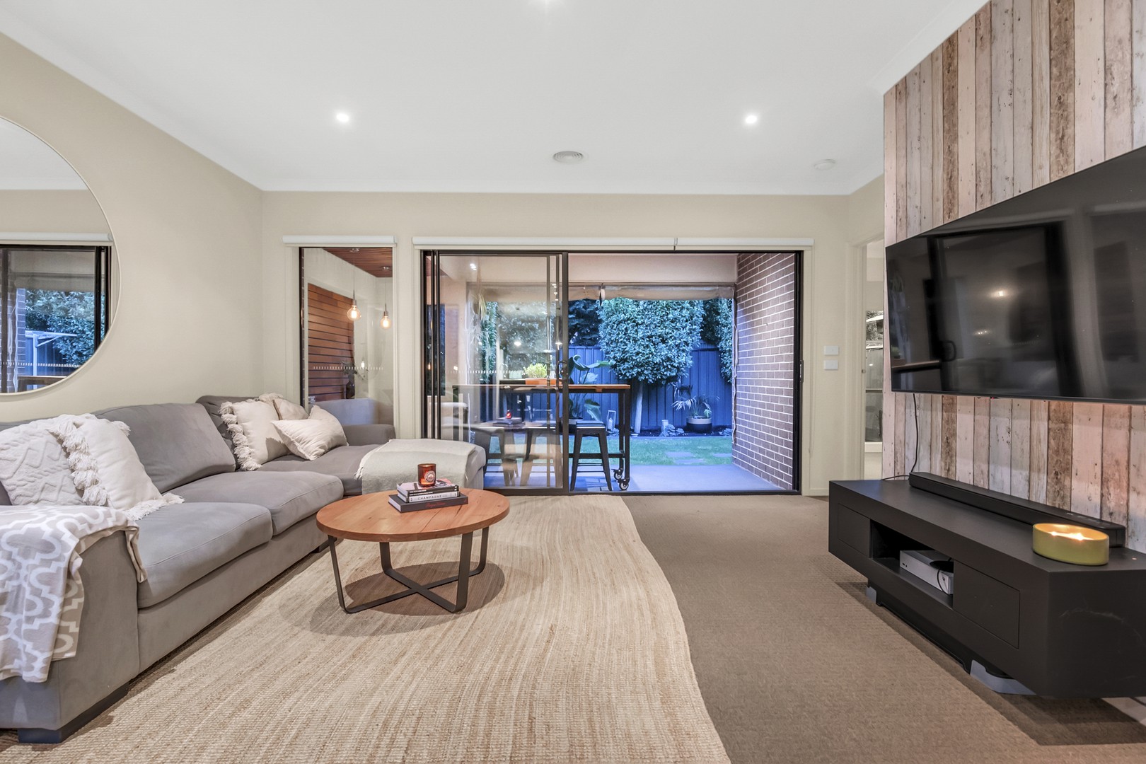 27 Viewside Crescent Craigieburn Vic undefined, Craigieburn - Thumbnail 7