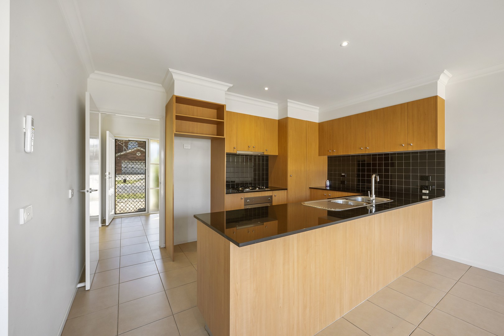 27 Wentworth Drive, Taylors Lakes, VIC 3038, Taylors Lakes - Thumbnail 4
