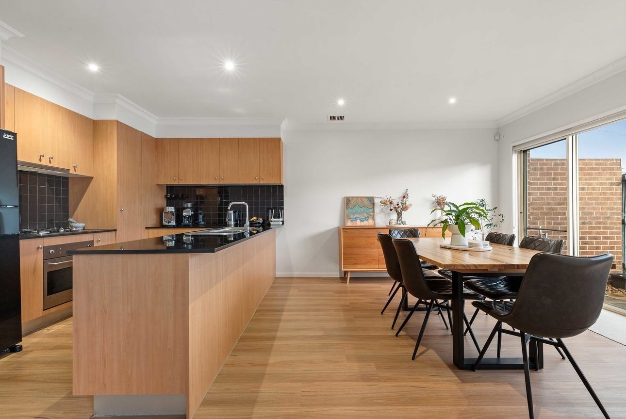 27 Wentworth Drive, Taylors Lakes, VIC 3038, Taylors Lakes - Thumbnail 4
