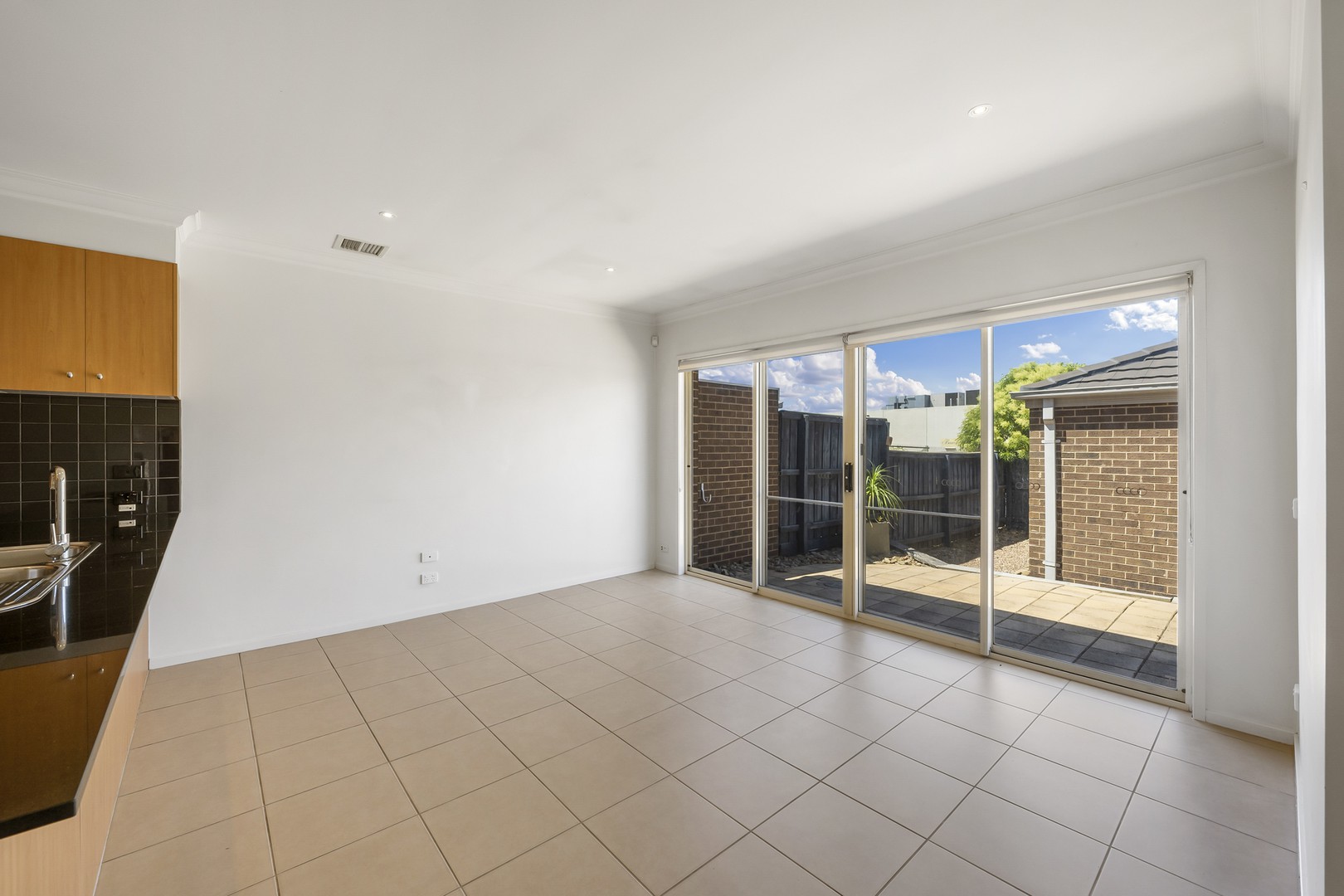 27 Wentworth Drive, Taylors Lakes, VIC 3038, Taylors Lakes - Thumbnail 6