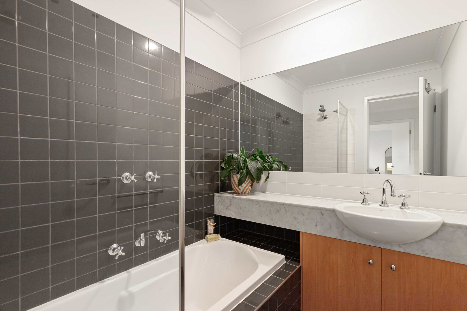 27 Wentworth Drive, Taylors Lakes, VIC 3038, Taylors Lakes - Thumbnail 6