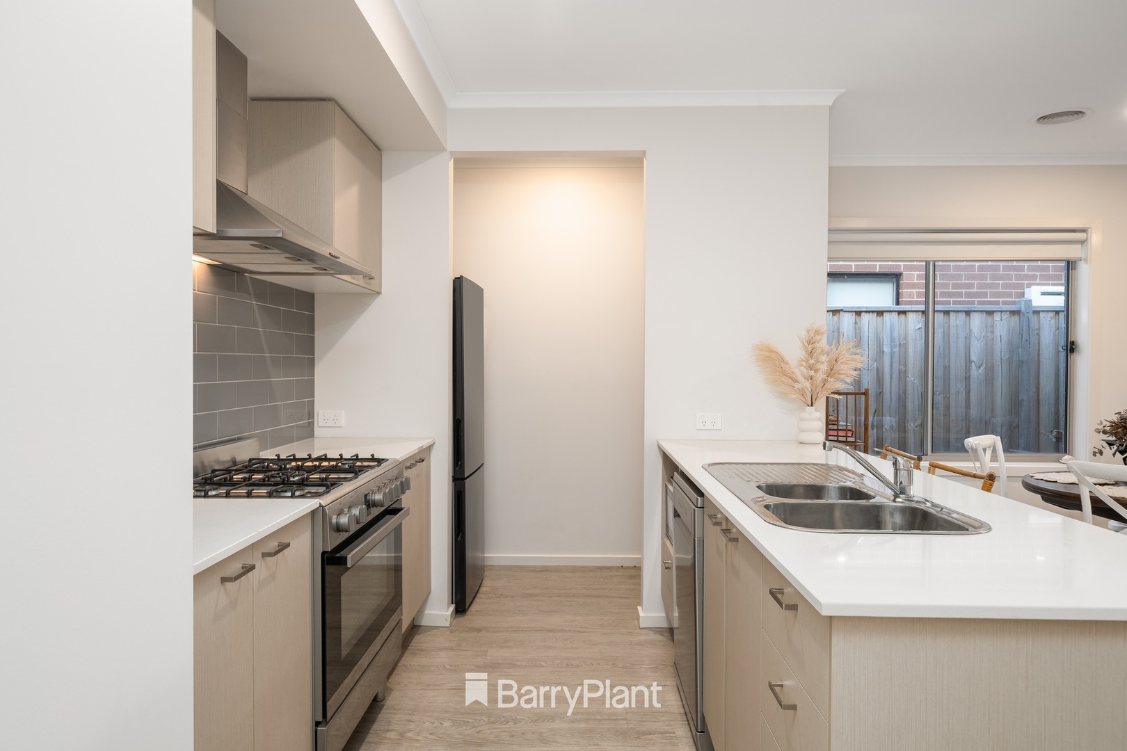 27 Whiteley Street, Mount Duneed, VIC 3217, Mount Duneed - Thumbnail 3