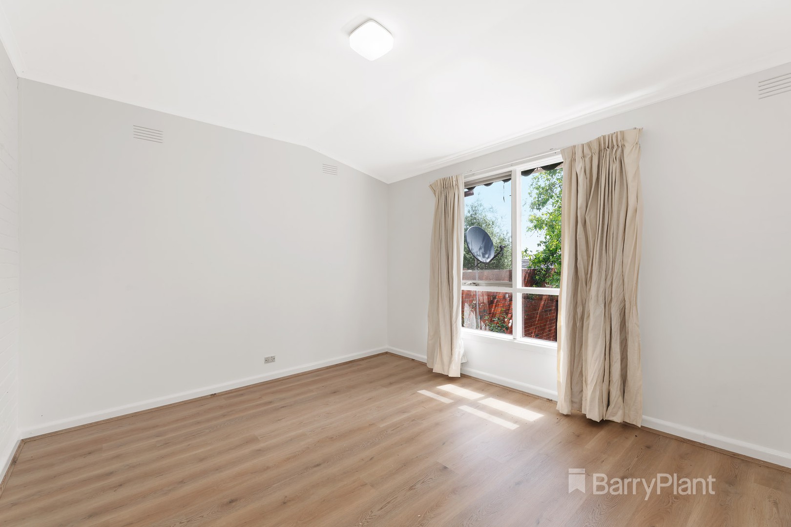 271 Elgar Road, Surrey Hills, VIC 3127, Surrey Hills - Thumbnail 5
