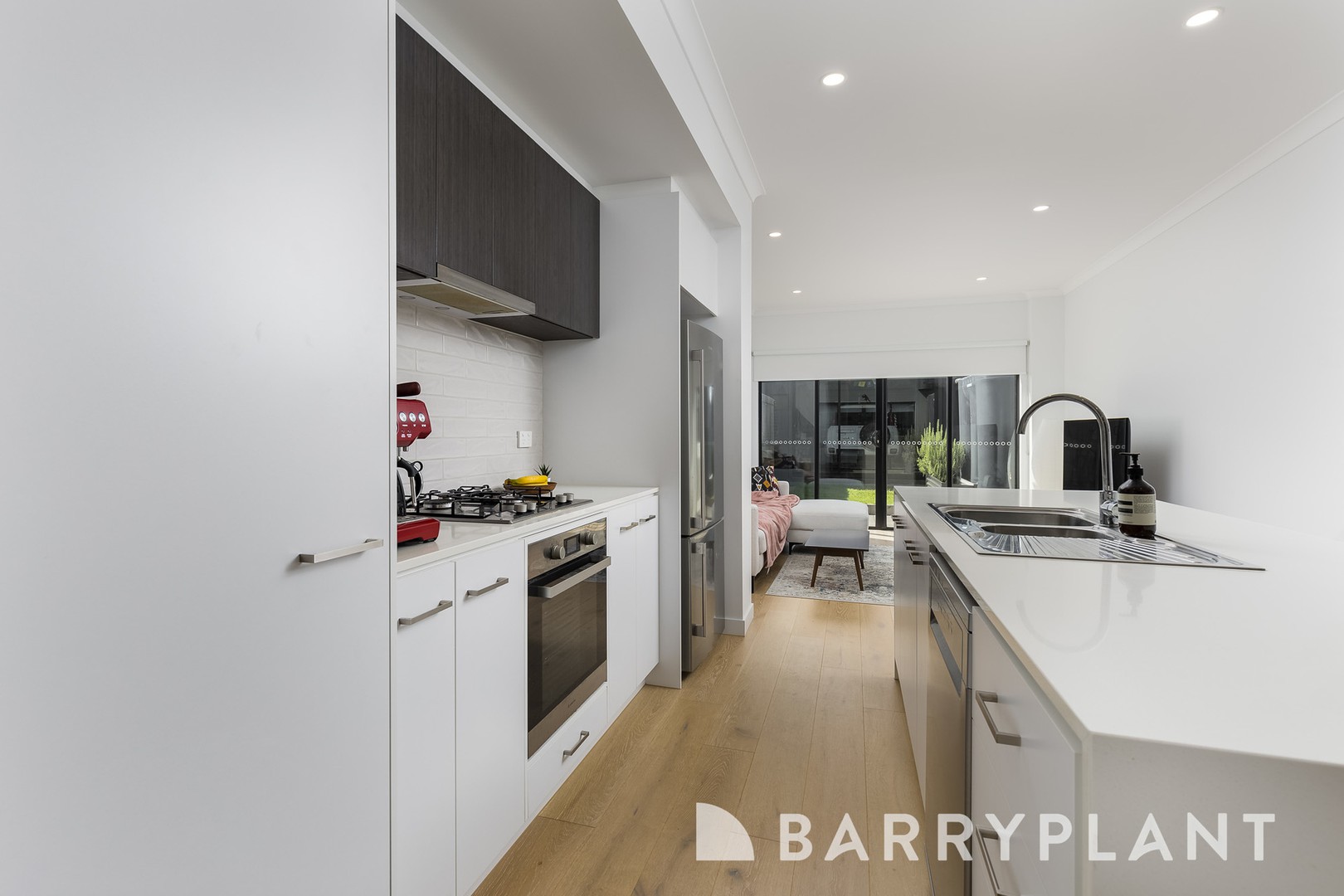 279 Waterhaven Boulevard, Point Cook, VIC 3030, Point Cook - Thumbnail 3
