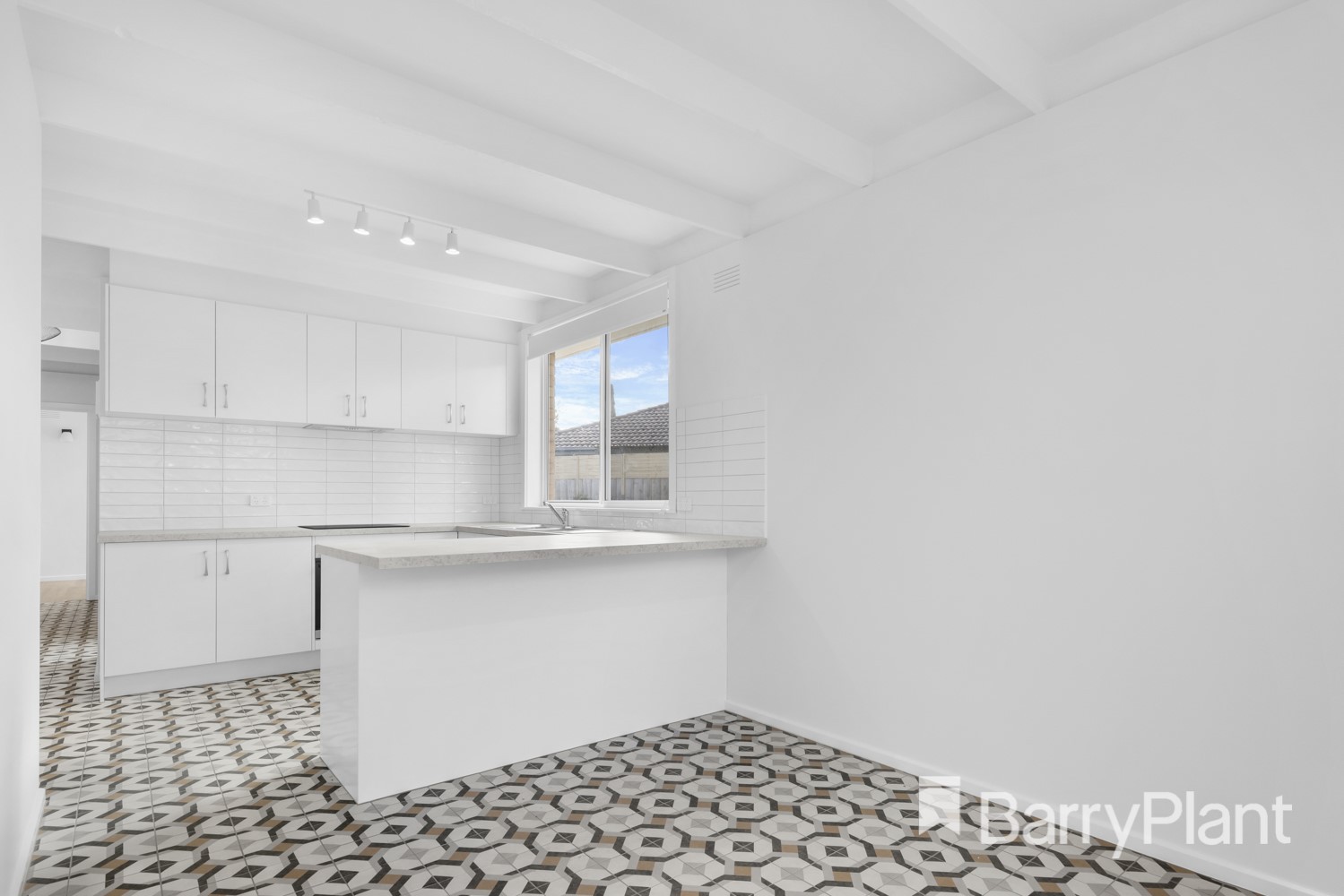 27a Fortescue Avenue, Seaford, VIC 3198, Seaford - Thumbnail 2