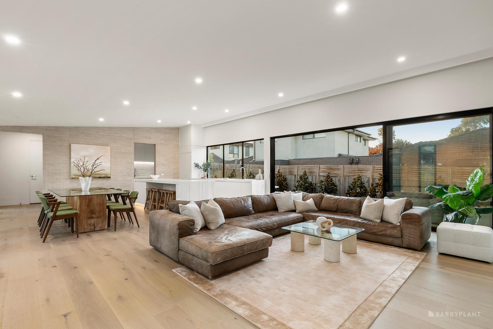 27a Halls Parade, Mitcham, VIC 3132, Mitcham - Thumbnail 4