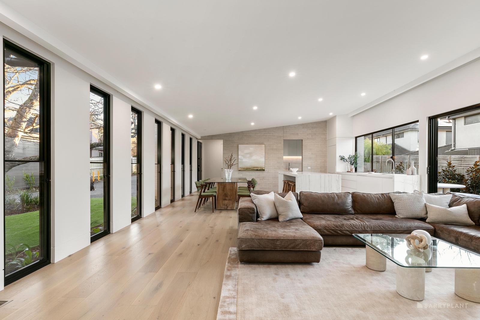 27a Halls Parade, Mitcham, VIC 3132, Mitcham - Thumbnail 5