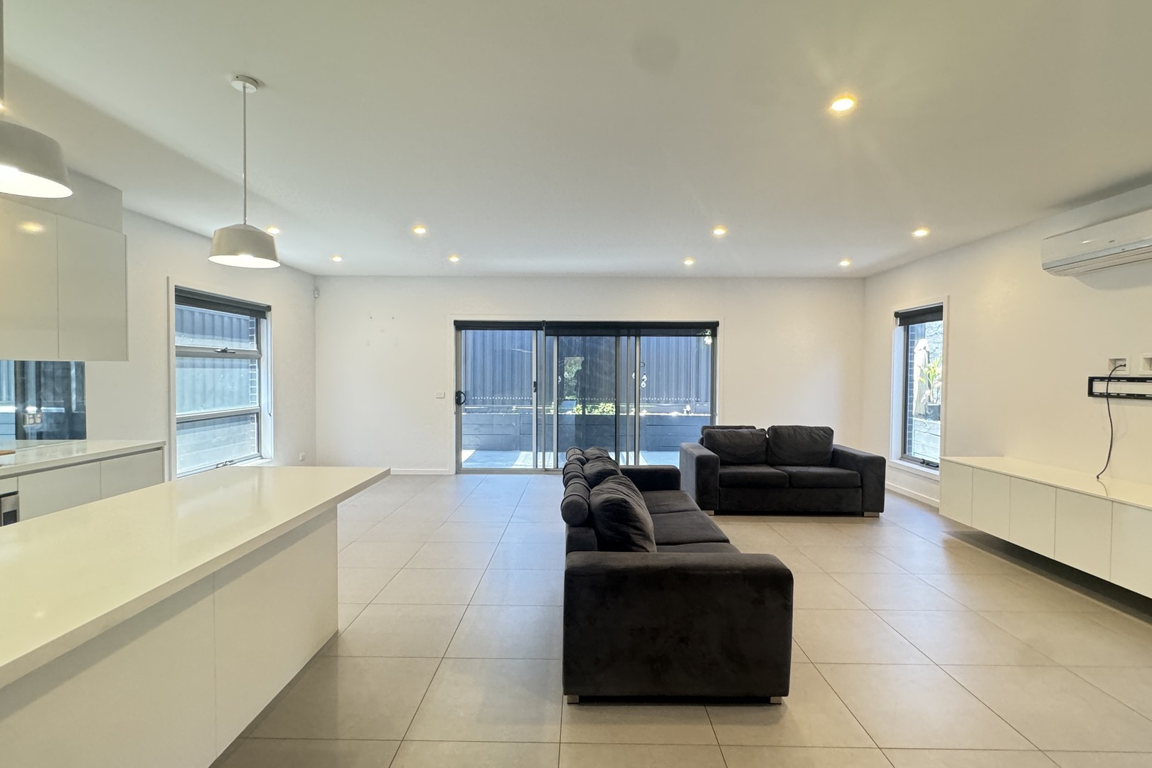 27A Maclagan Crescent, Reservoir, VIC 3073, Reservoir - Thumbnail 4
