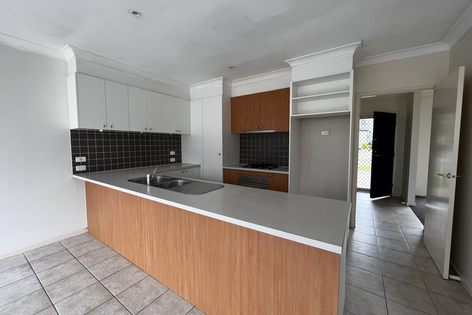 27C Wentworth Drive, Taylors Lakes, VIC 3038 - Thumbnail 1 - 05/01/2022
