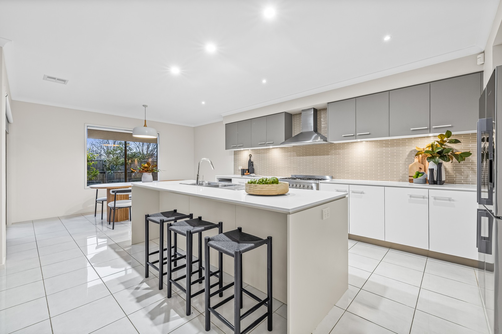 28 Adams Drive, Fraser Rise, VIC 3336, Fraser Rise - Thumbnail 3