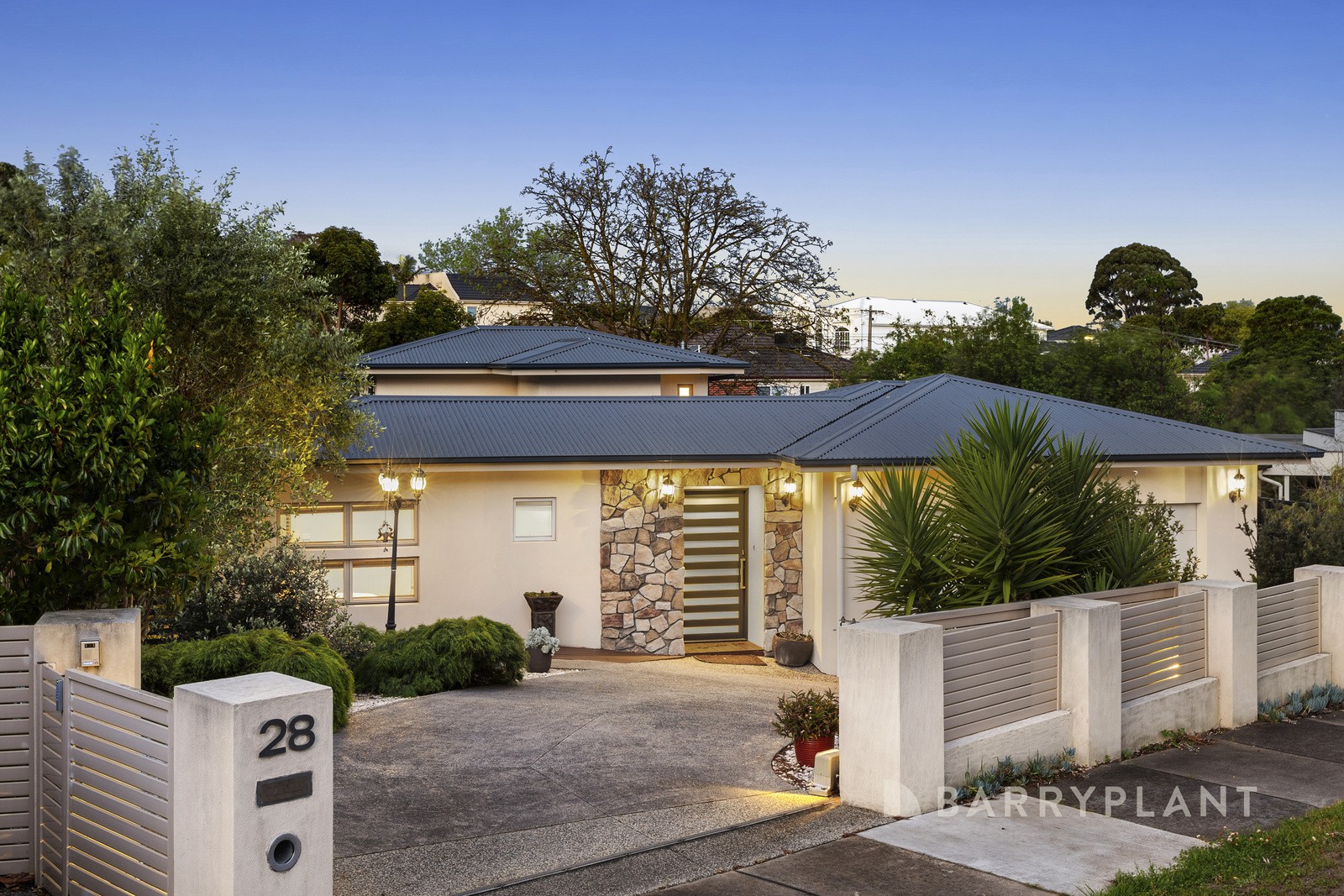 28 Angus Drive, Glen Waverley, VIC 3150 - Thumbnail 2 - 16/10/2024