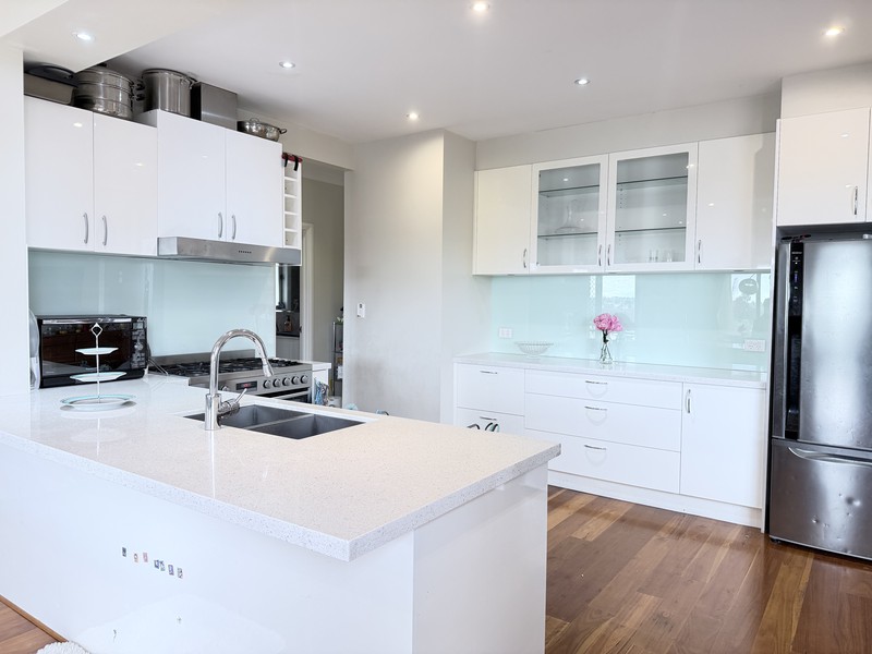 28 Apex Crescent, Bulleen, VIC 3105 - Image - 01/12/2025