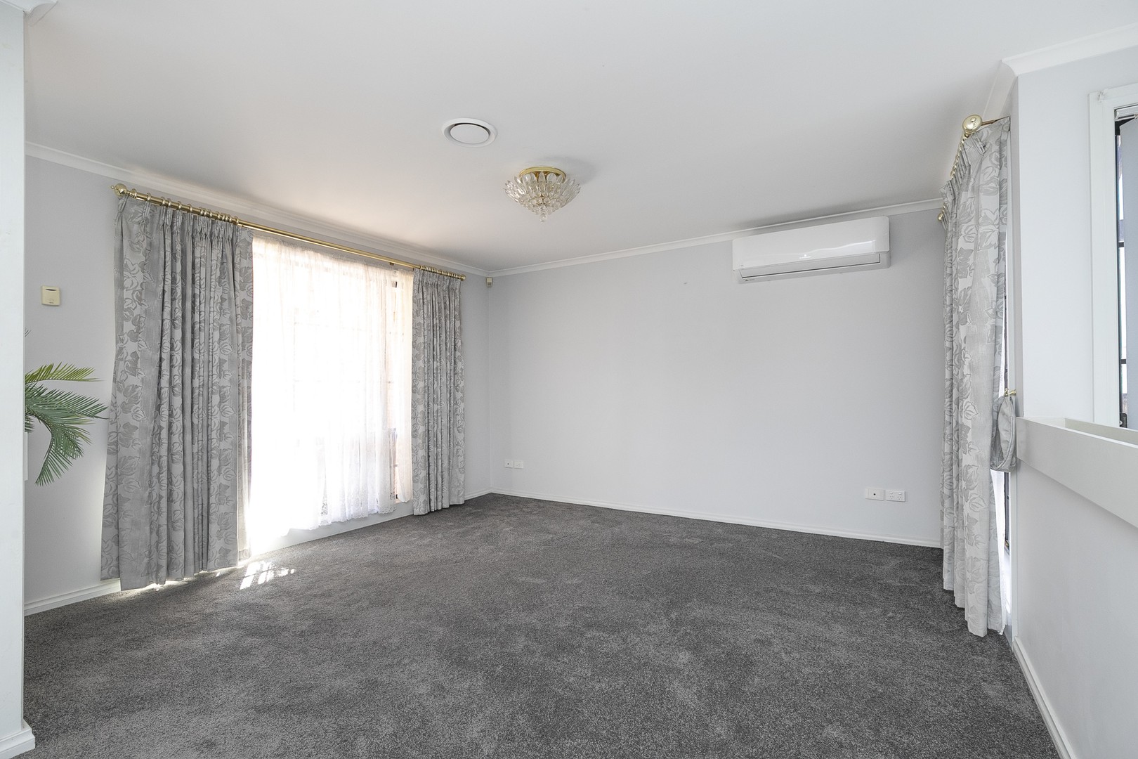 28 Australia Drive, Taylors Lakes, VIC 3038, Taylors Lakes - Thumbnail 2
