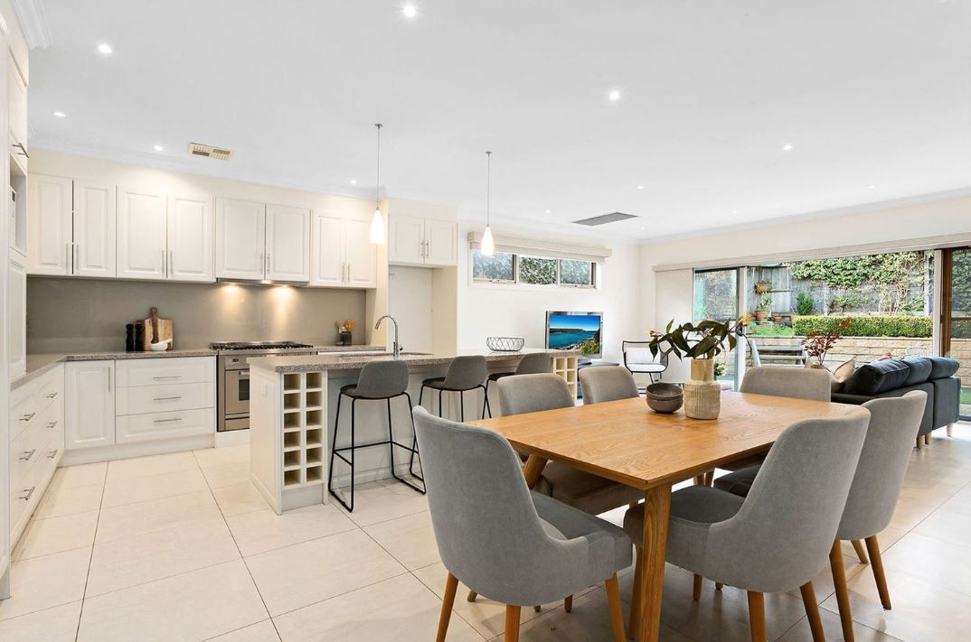 28 Balwyn Road, Bulleen, VIC 3105 - Thumbnail 2 - 10/06/2026