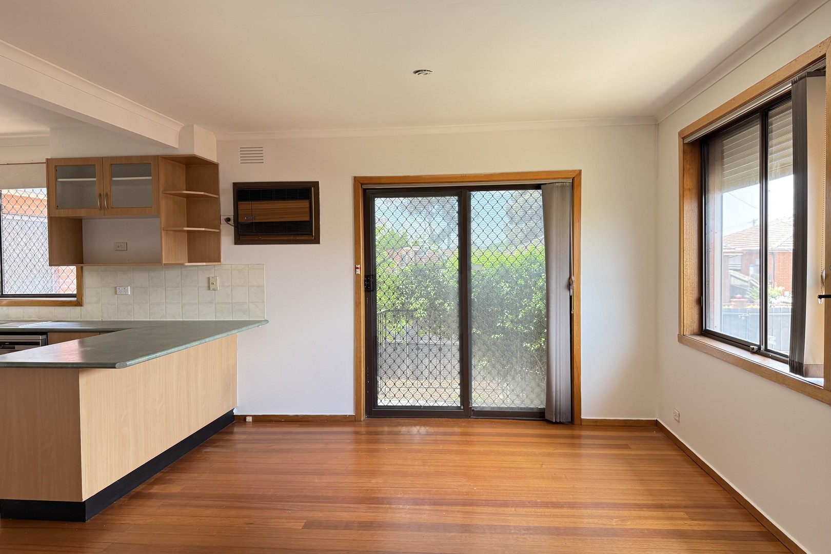 28 Bendigo Crescent, Thomastown, VIC 3074, Thomastown - Thumbnail 5