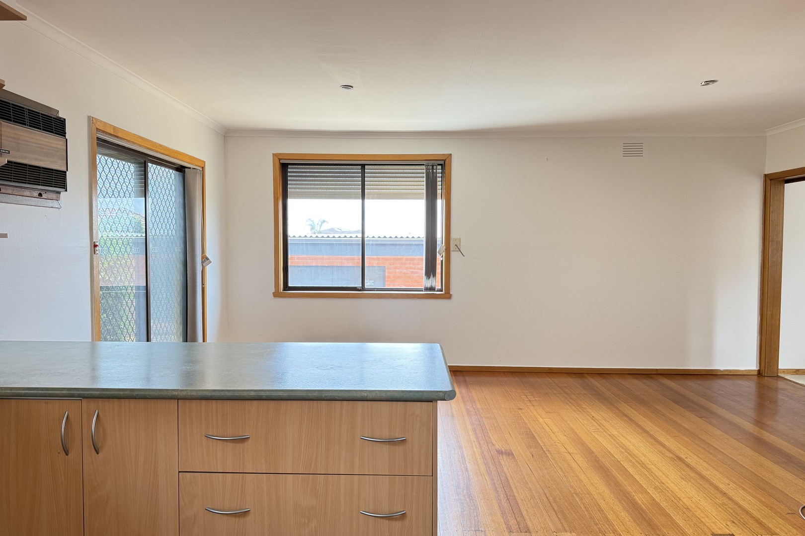 28 Bendigo Crescent, Thomastown, VIC 3074, Thomastown - Thumbnail 6