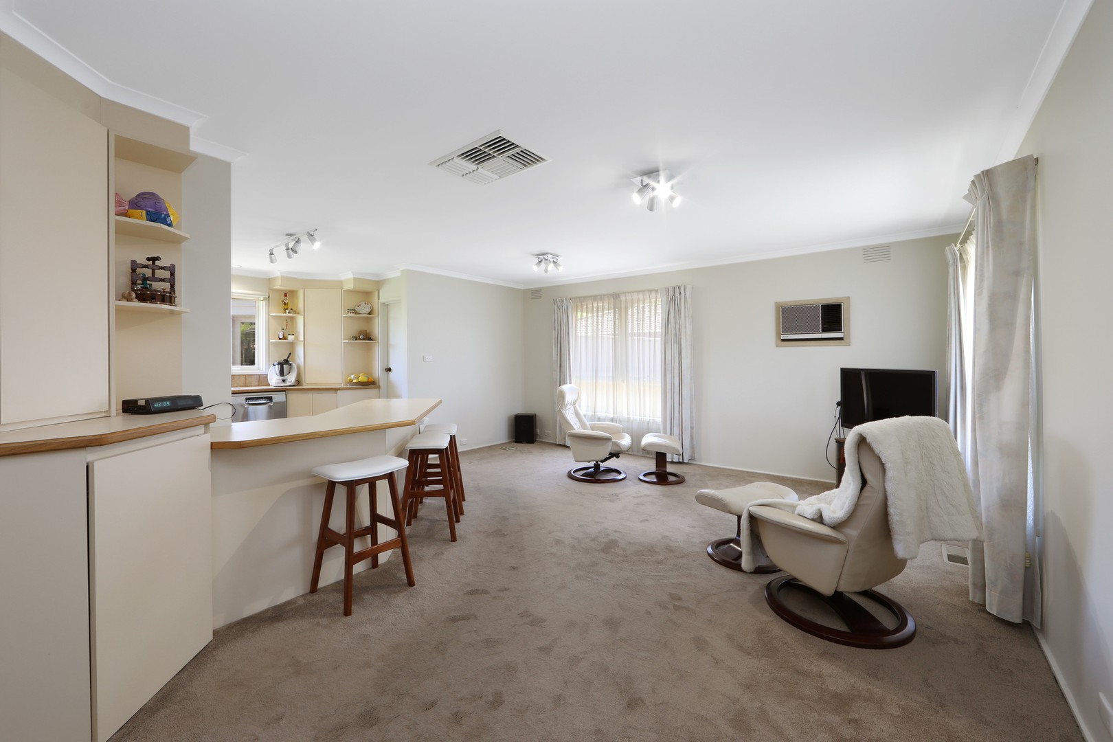 28 Blucher StreetFerntree Gully, VIC 3156, Ferntree Gully - Thumbnail 5