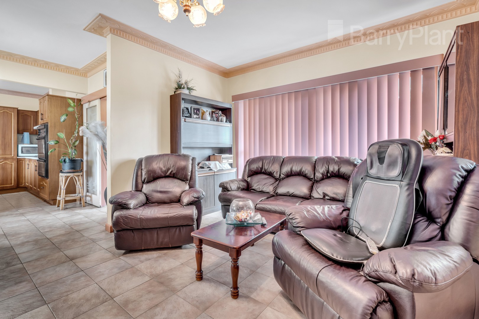 28 Botha Avenue, Reservoir, VIC 3073, Reservoir - Thumbnail 2